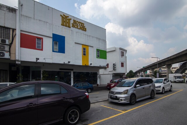 OYO 893 Hotel Holmes Kelana Jaya