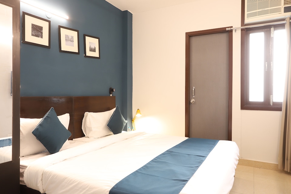 OYO SilverKey Plot 66 Near Omaxe Gurgaon Mall, Sohna Road, Gurgaon