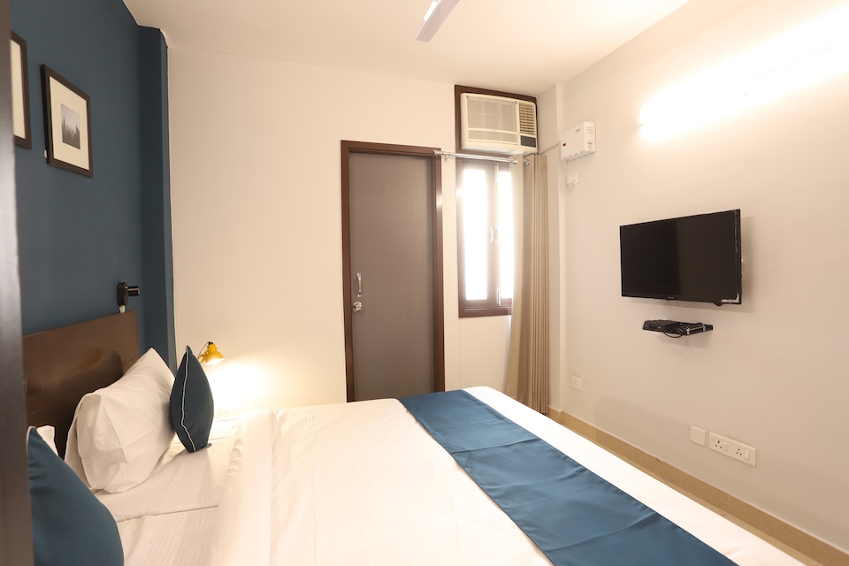 OYO SilverKey Plot 66 Near Omaxe Gurgaon Mall, Sohna Road, Gurgaon