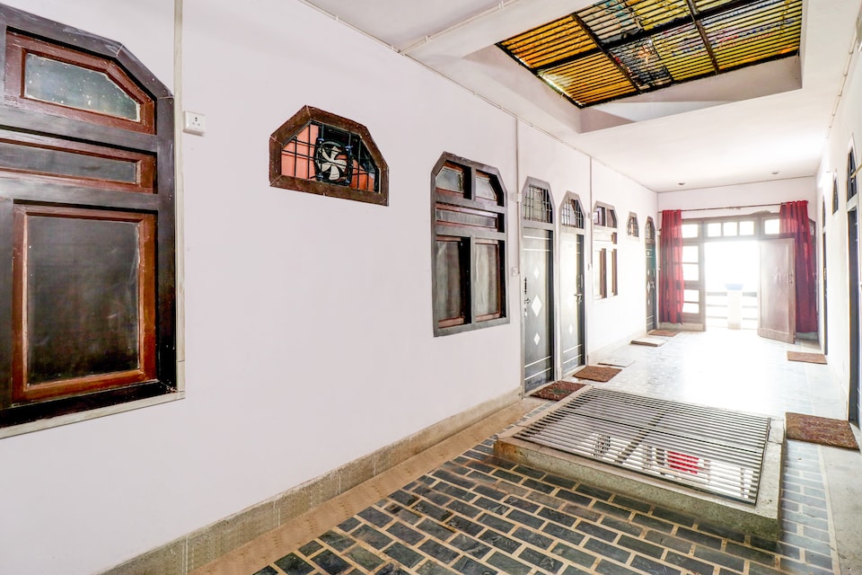 SPOT ON Hotel Neelam, Civil Lines Bareilly, Bareilly