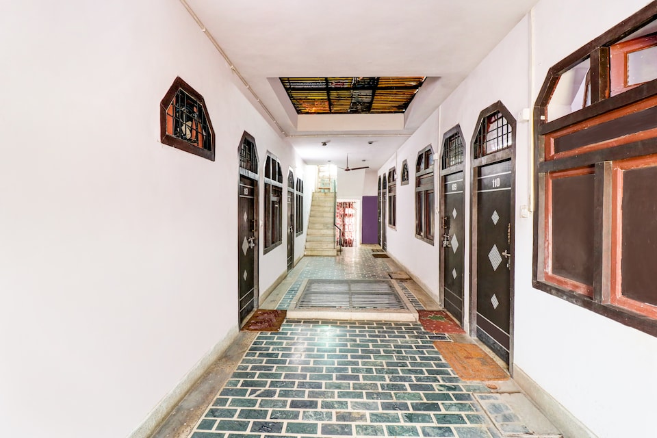 SPOT ON Hotel Neelam, Civil Lines Bareilly, Bareilly