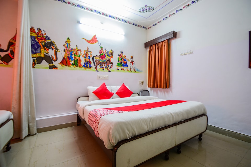 OYO 35545 Hotel Paras, Gulab Bagh, Udaipur