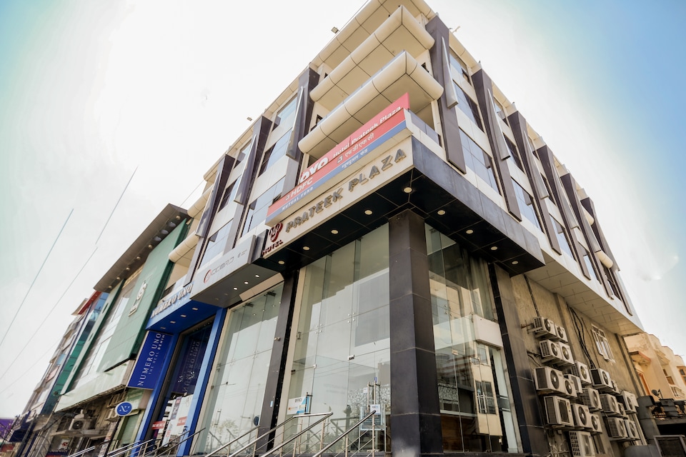 Capital O 35555 Hotel Prateek Plaza, Sri ganganagar, Sri Ganganagar
