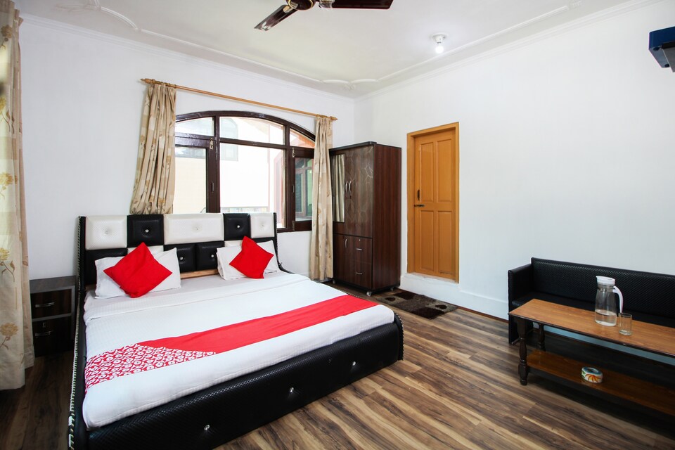 OYO 35568 Hotel White Palace, Munawarabad, Srinagar