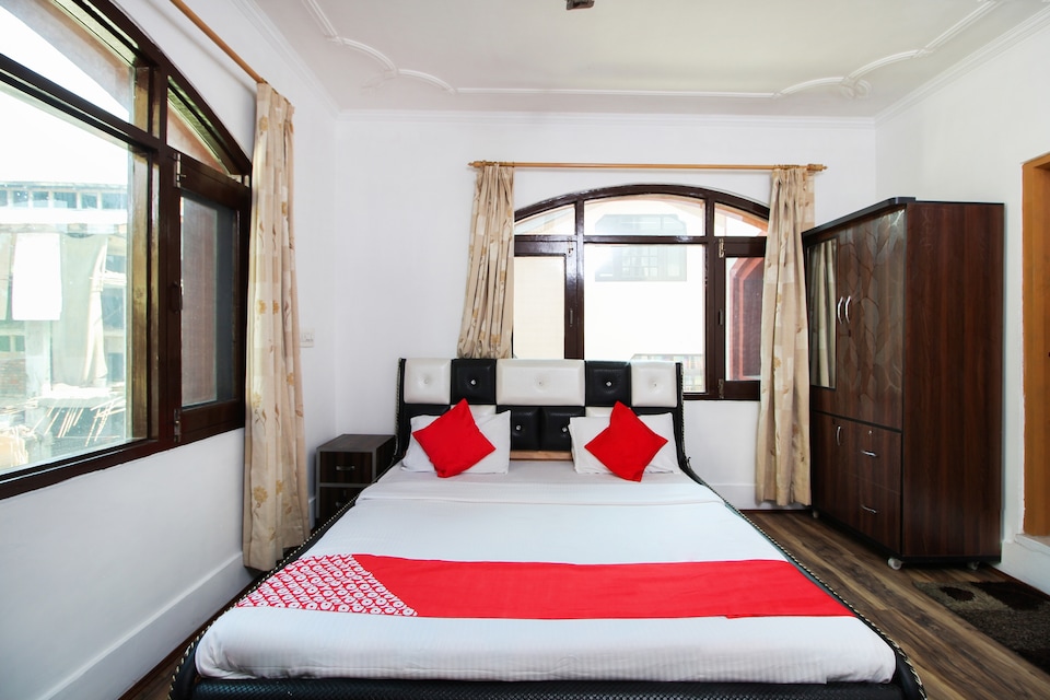OYO 35568 Hotel White Palace, Munawarabad, Srinagar