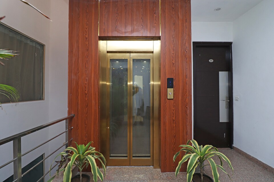 Capital O 35579 Hotel Prime Hospitality, HUDA CENTRE 1, Gurgaon