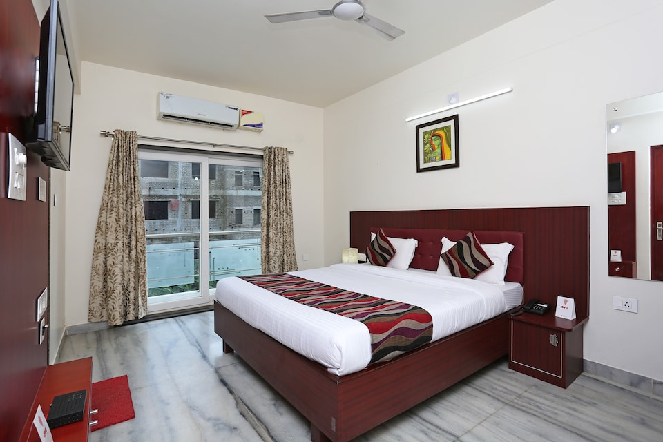 OYO Flagship 3518 The Room, Chandrasekharpur, Bhubaneswar