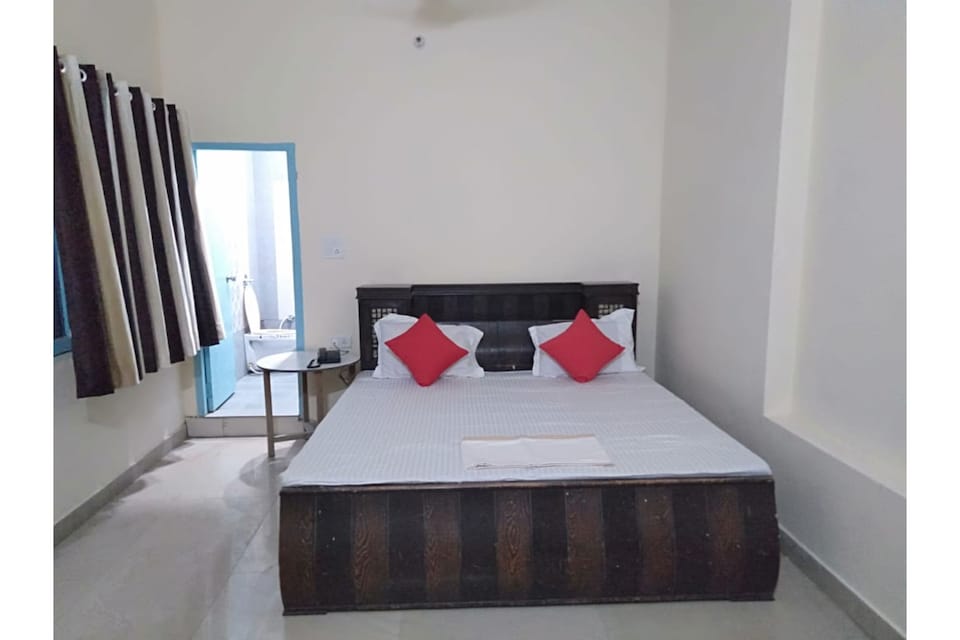 SPOT ON 35614 On City Heart Lawn, Pilibhit Bypass Road, Bareilly