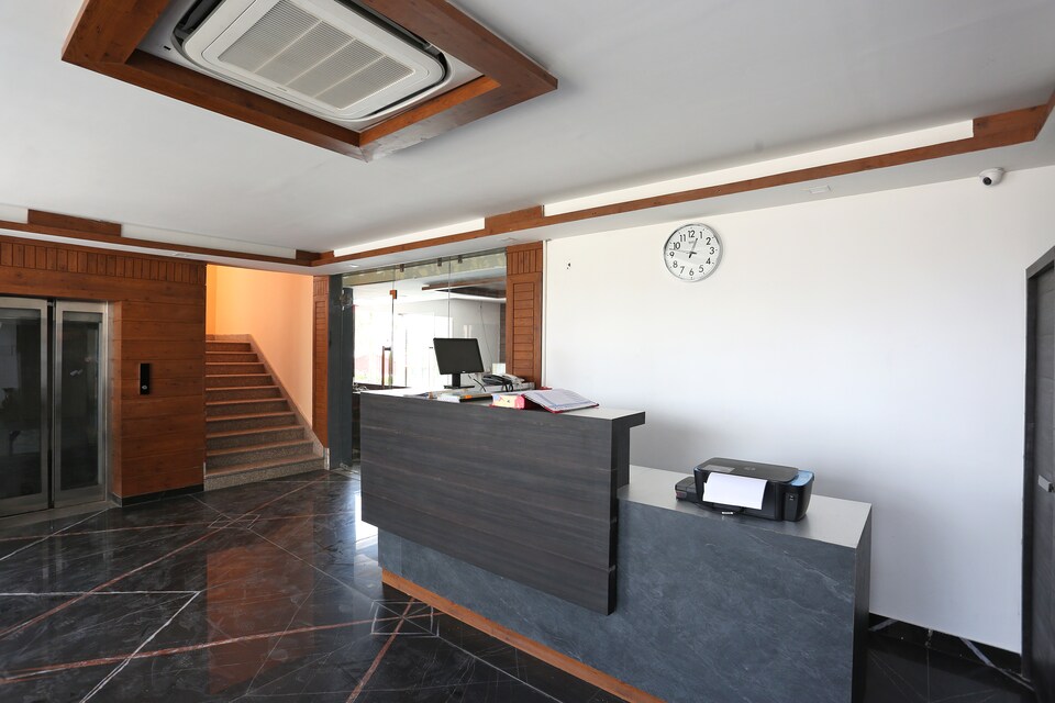 Capital O 35620 THE GOMTI RISE, Aligarh, Aligarh