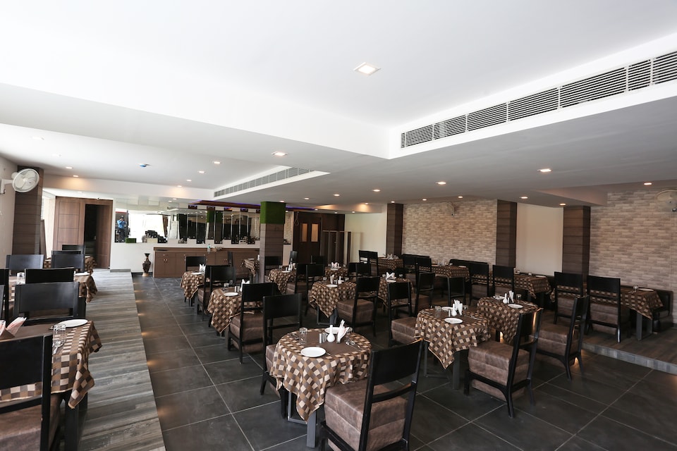 Capital O 35620 THE GOMTI RISE, Aligarh, Aligarh