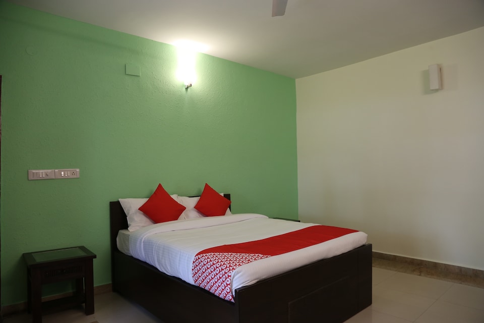 OYO 35630 Country Club Coconut Grove, Tumkur Road, Bangalore