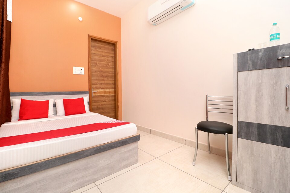 OYO 35650 Hotel Rks Residency, Mall Road Bathinda, Bathinda