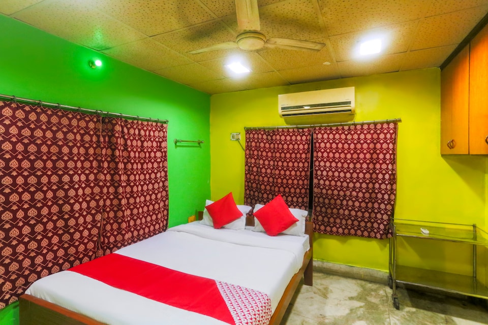 OYO Flagship 35656 Vip Tower Guest House, VIP Road Kolkata, Kolkata
