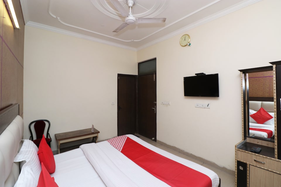 Hotel O Mayank Residency , Airport Delhi, Delhi Transit