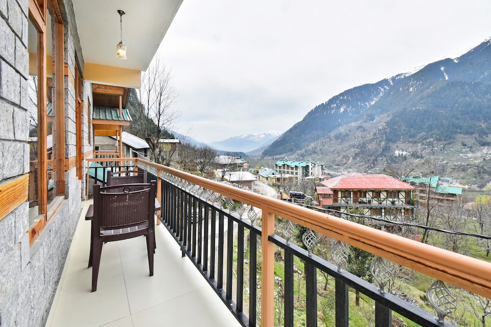 OYO Home Luxe 35669 Sharvani Cottage, Old Manali Road, Manali