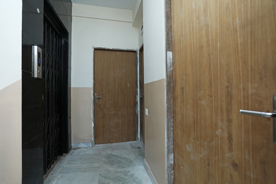 OYO 35678 om shanti international, Ruby Hospital Kolkata, Kolkata