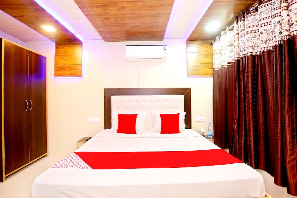 OYO 35697 Hotel Sartaj, Kharar, Kharar