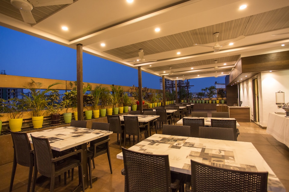 OYO 619 Grace Hotels And Banquets, Mumbai BCEC, Mumbai