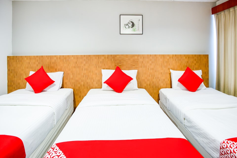 OYO 106 Beach Hotel, Clementi Singapore, Singapore