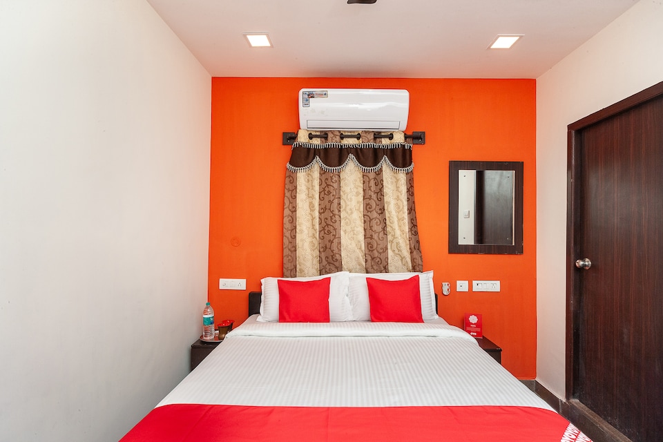 Live on CHN2174, Airport Chennai, Chennai