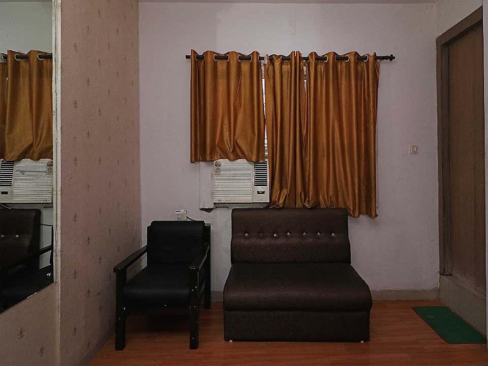 Hotel O Vishwas, Ayudha Bypass, Bhopal