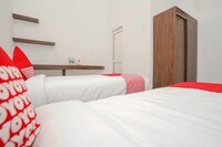OYO 661 Galaxy Homestay