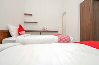 OYO 661 Galaxy Homestay