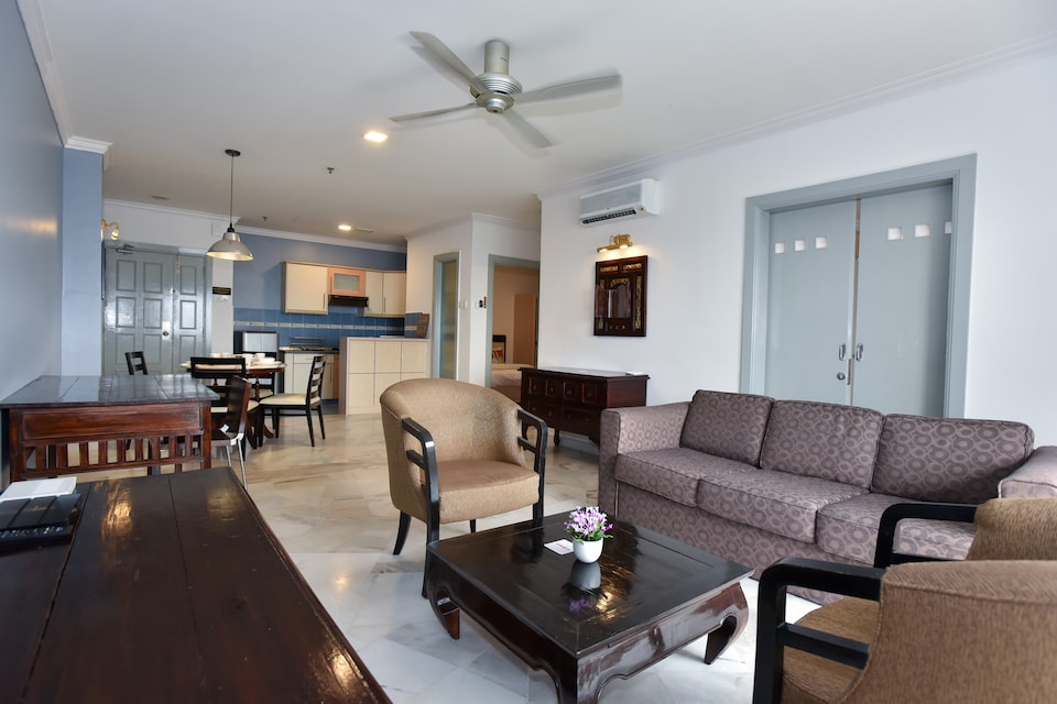 OYO Home 908 Cosy 2BR Holiday Place, Bukit Bintang, Kuala Lumpur