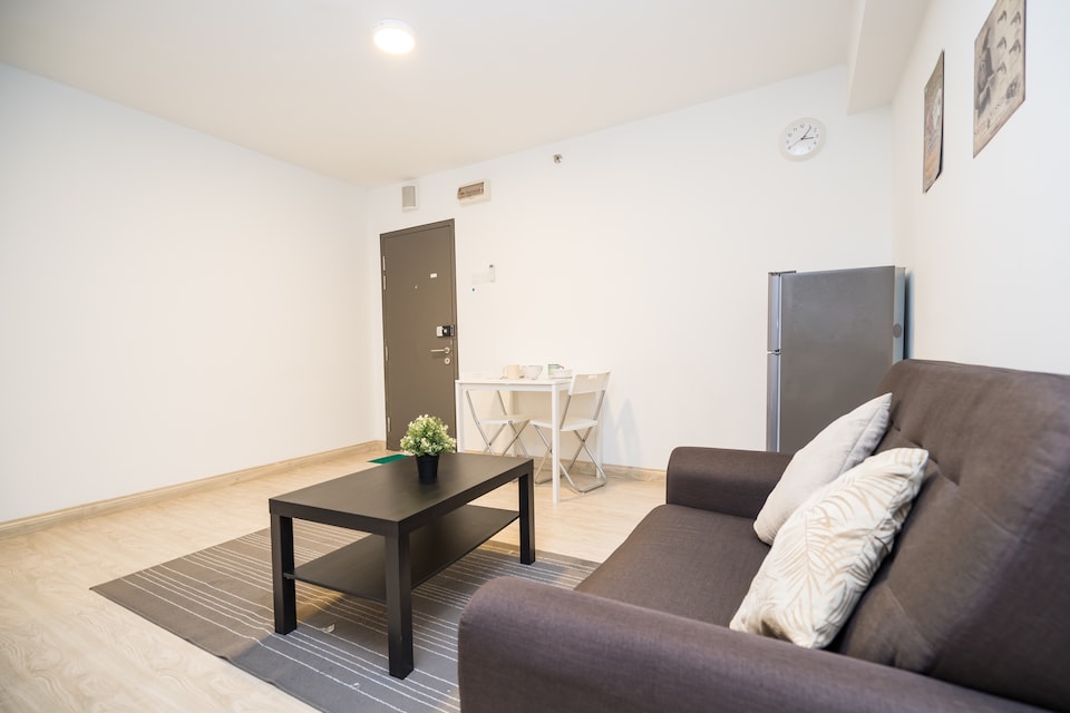 OYO Home 912 Spectacular 1BR Empire City, Damansara Perdana, Petaling Jaya