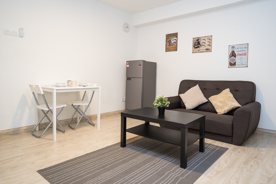 OYO Home 912 Spectacular 1BR Empire City, Damansara Perdana, Petaling Jaya