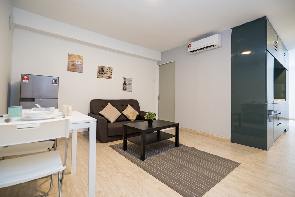 OYO Home 912 Spectacular 1BR Empire City, Damansara Perdana, Petaling Jaya