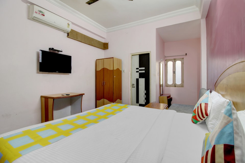 OYO Home 35760 Abhishek Palace 1 Near Nakki Lake, Mount Abu Central, Mount-Abu