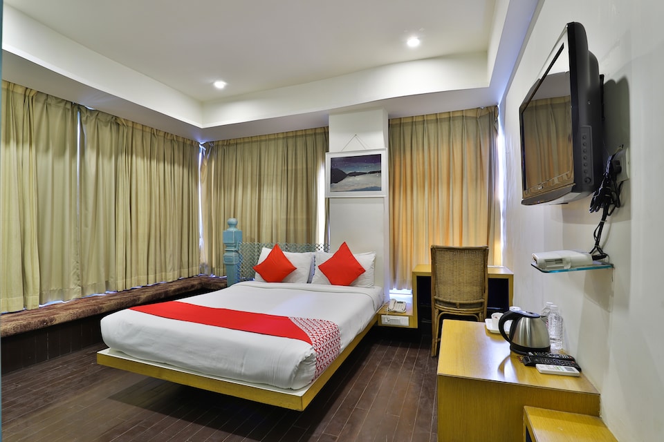 OYO 35770 Hotel Yahvi, Alkapuri Vadodara, Vadodara