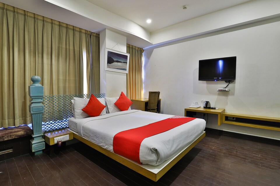 OYO 35770 Hotel Yahvi, Alkapuri Vadodara, Vadodara