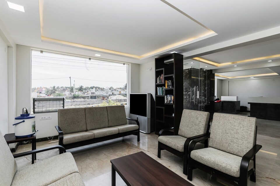 OYO 35776 The Red Lotus Premium, Mysore Kuvempu Nagar, Mysore