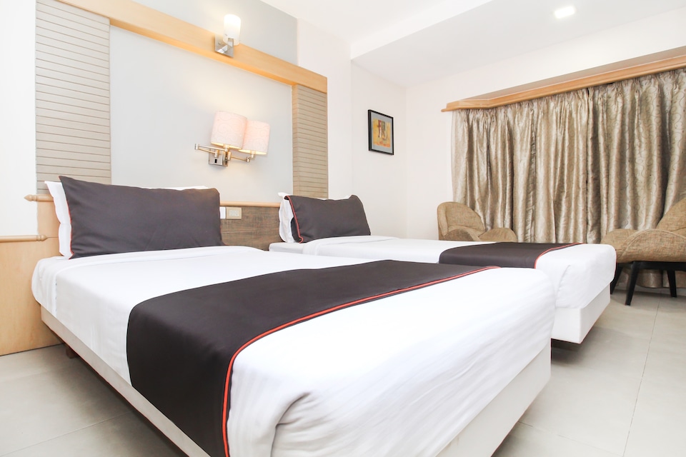 Collection O 30100 Deccan 8 Shivajinagar, Shivaji Nagar  Pune, Pune