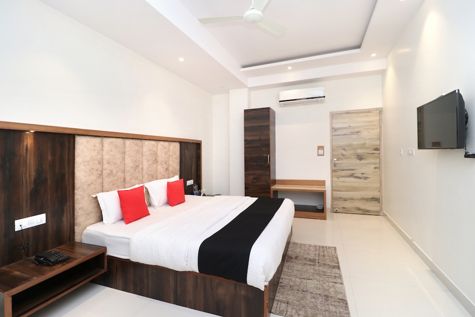 Capital O 35807 Hotel Aashiana, Ambala Cantt, Ambala