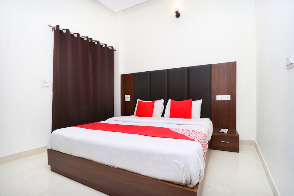 OYO 35821 Hotel Lotus, Nayagaon Chandigarh, Chandigarh