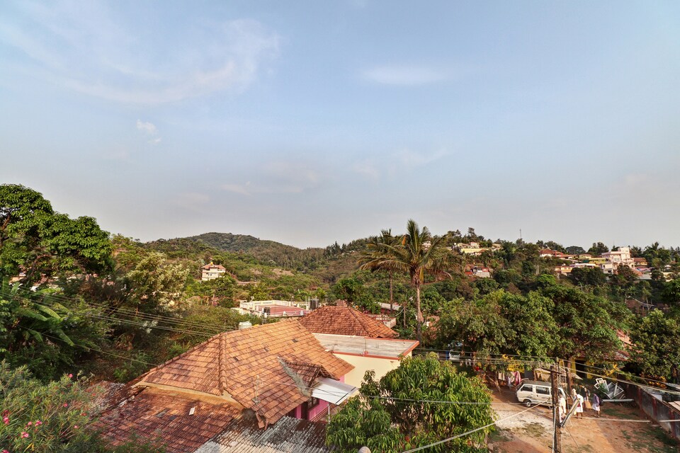 OYO Home 35836 Serene Stay Coorg, Madikeri, Coorg