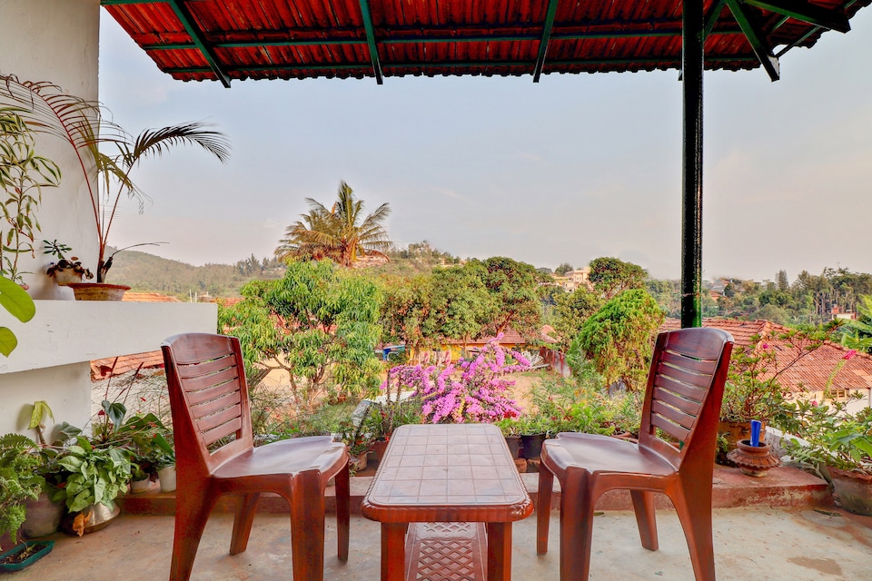 OYO Home 35836 Serene Stay Coorg, Madikeri, Coorg