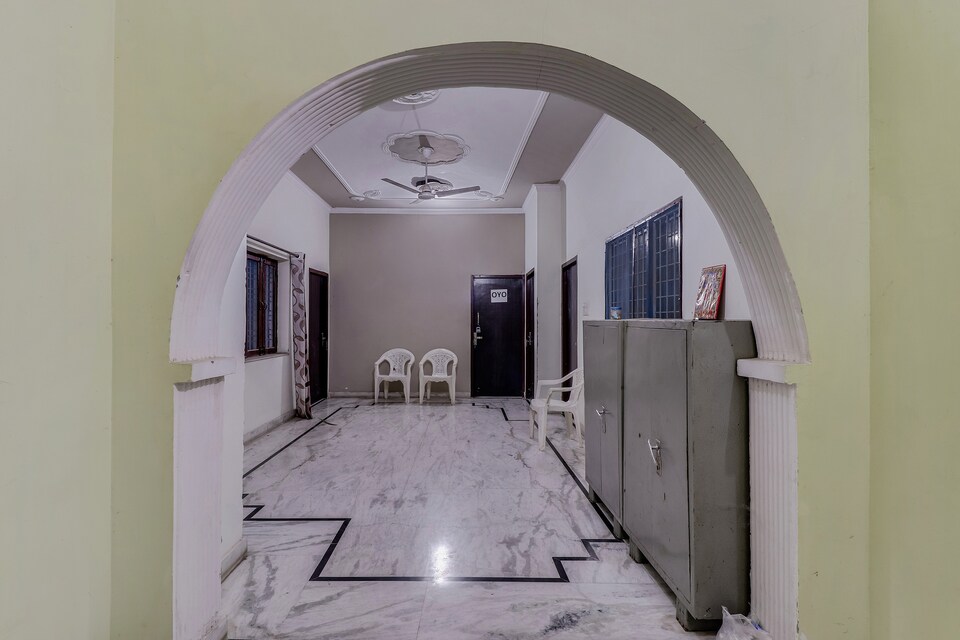 Live on DHN887, Dehradun ISBT, Dehradun