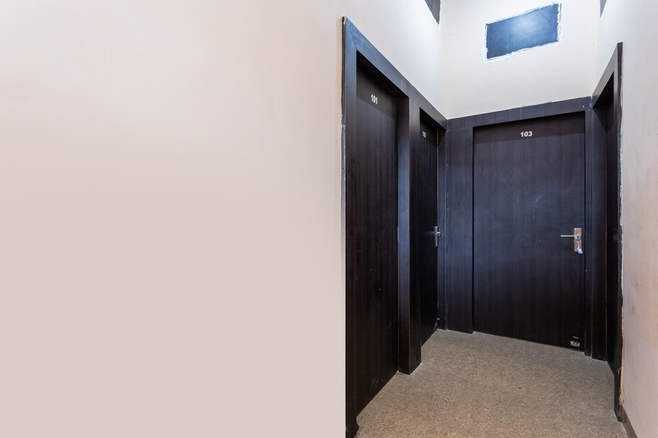 OYO 35845 U-turn, Rau, Indore