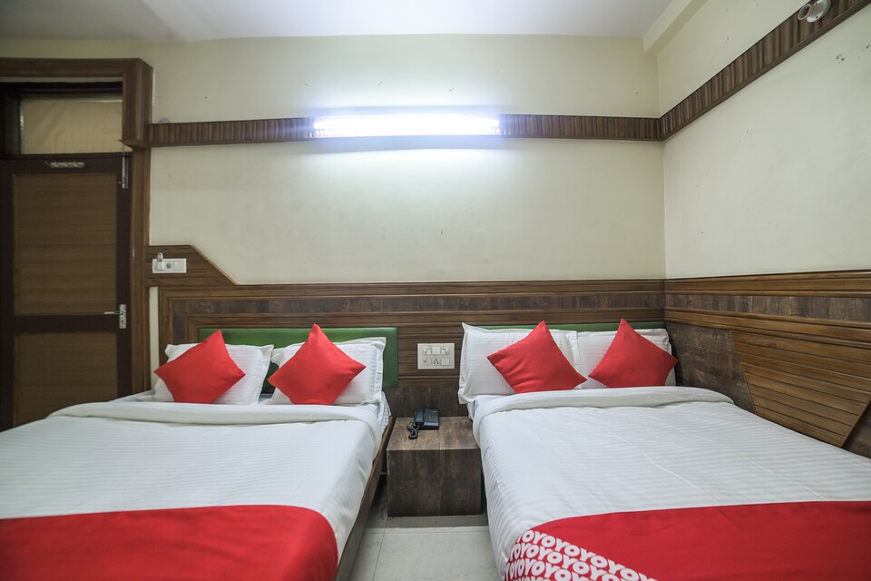 OYO 35850 Green Palace, Anand Vihar Delhi, Delhi