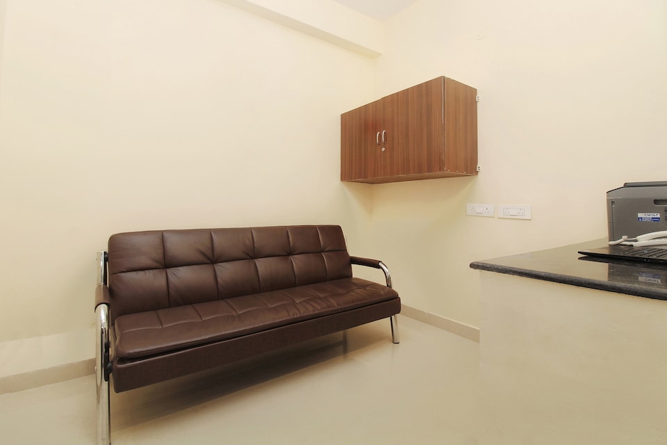 OYO Skyinn Near Golconda Fort, Manikonda, Hyderabad