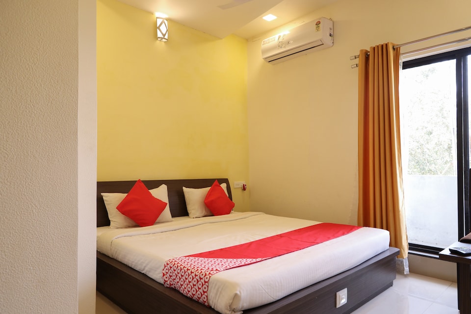 Capital O 35868 Hotel Sunrise N Resorts, Bus Stand Nagpur, नागपुर