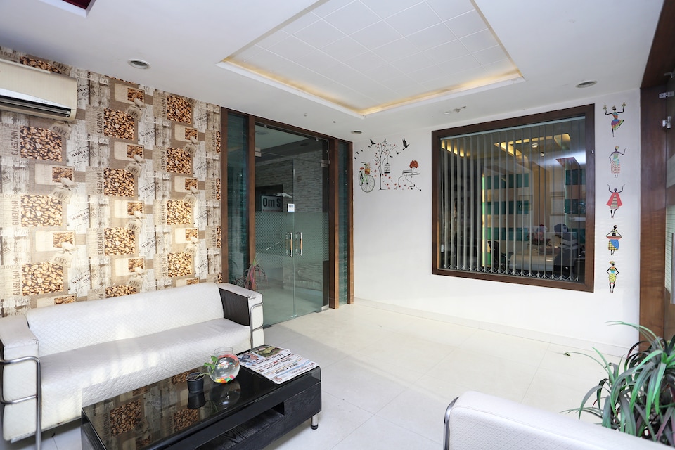 SPOT ON 35909 Hotel Om Sai Palace, Fatehabad Road, Agra