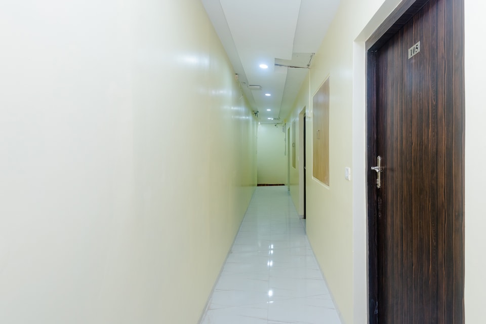 OYO 35910 Hotel Rambharose (rbh), Mumbai CST-Churchgate-Colaba, Mumbai