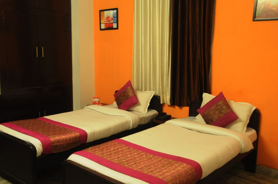 OYO 3550 Apartment Comfort Homes, Boring Road Patna, Patna