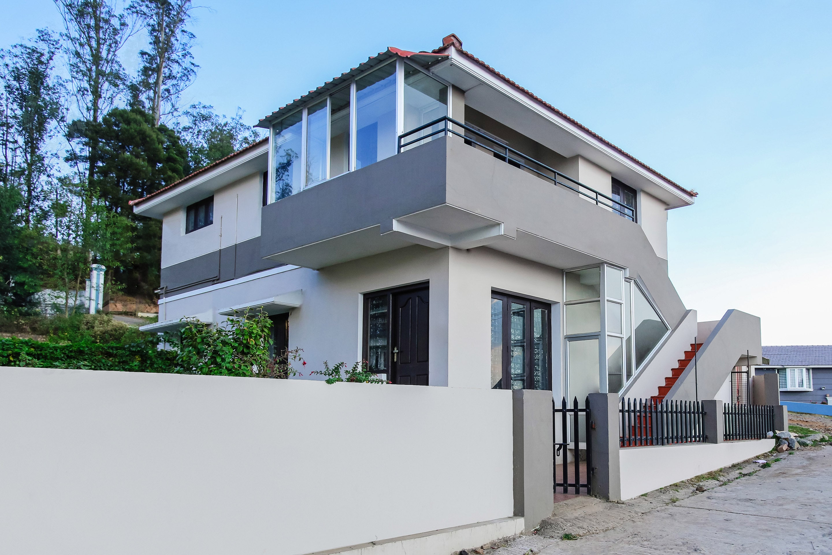 Oyo Home 35925 Premium 2bhk Cottage Hollywood Hill Road Home Ooty