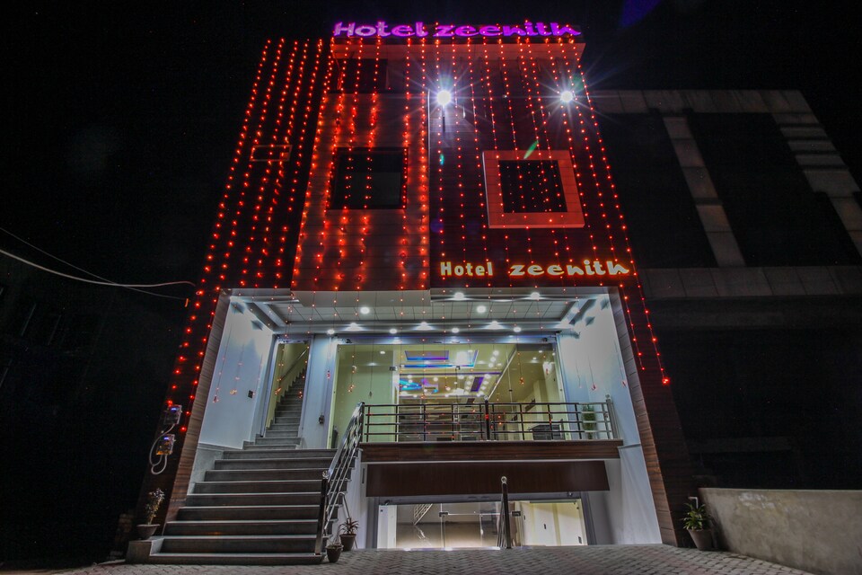 OYO 35962 Hotel Zeenith, Rampur, Rampur